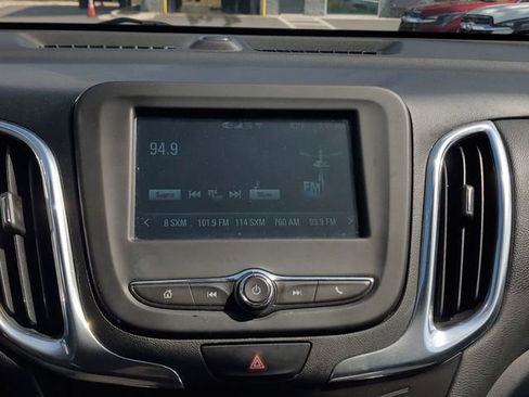 Used 2018 Chevrolet Equinox LT FWD image 28