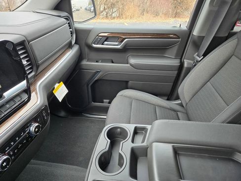 New 2026 GMC Sierra 1500 Elevation image 9