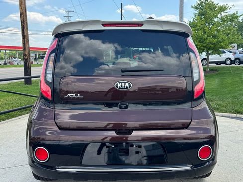 Used 2017 Kia Soul + FWD image 6