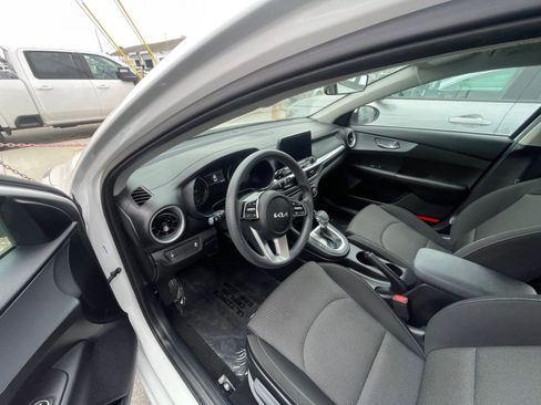Used 2024 Kia Forte LXS image 35