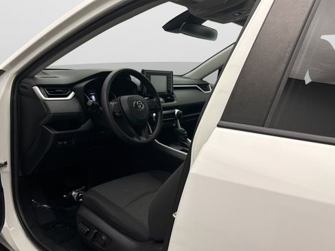 Used 2020 Toyota RAV4 XLE w/ All Weather Liner Package AWD/4WD image 10