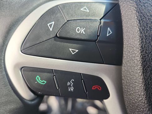 Used 2015 Jeep Grand Cherokee Altitude image 28