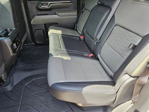 Used 2024 Chevrolet Silverado 1500 ZR2 w/ Technology Package image 18