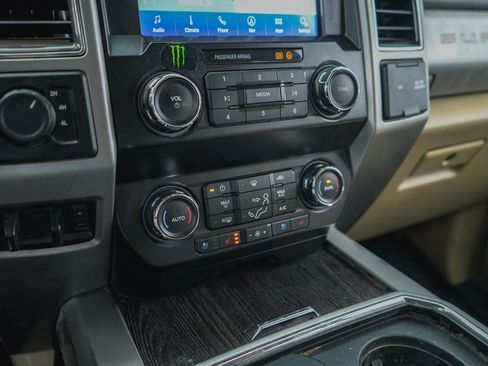 Used 2021 Ford F250 Lariat w/ Lariat Ultimate Package image 13