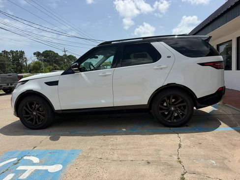 Used 2020 Land Rover Discovery Landmark AWD/4WD image 5