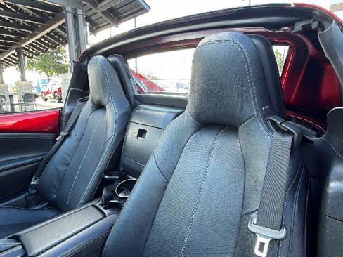 Used 2025 MAZDA MX-5 Miata RF Grand Touring RWD image 21