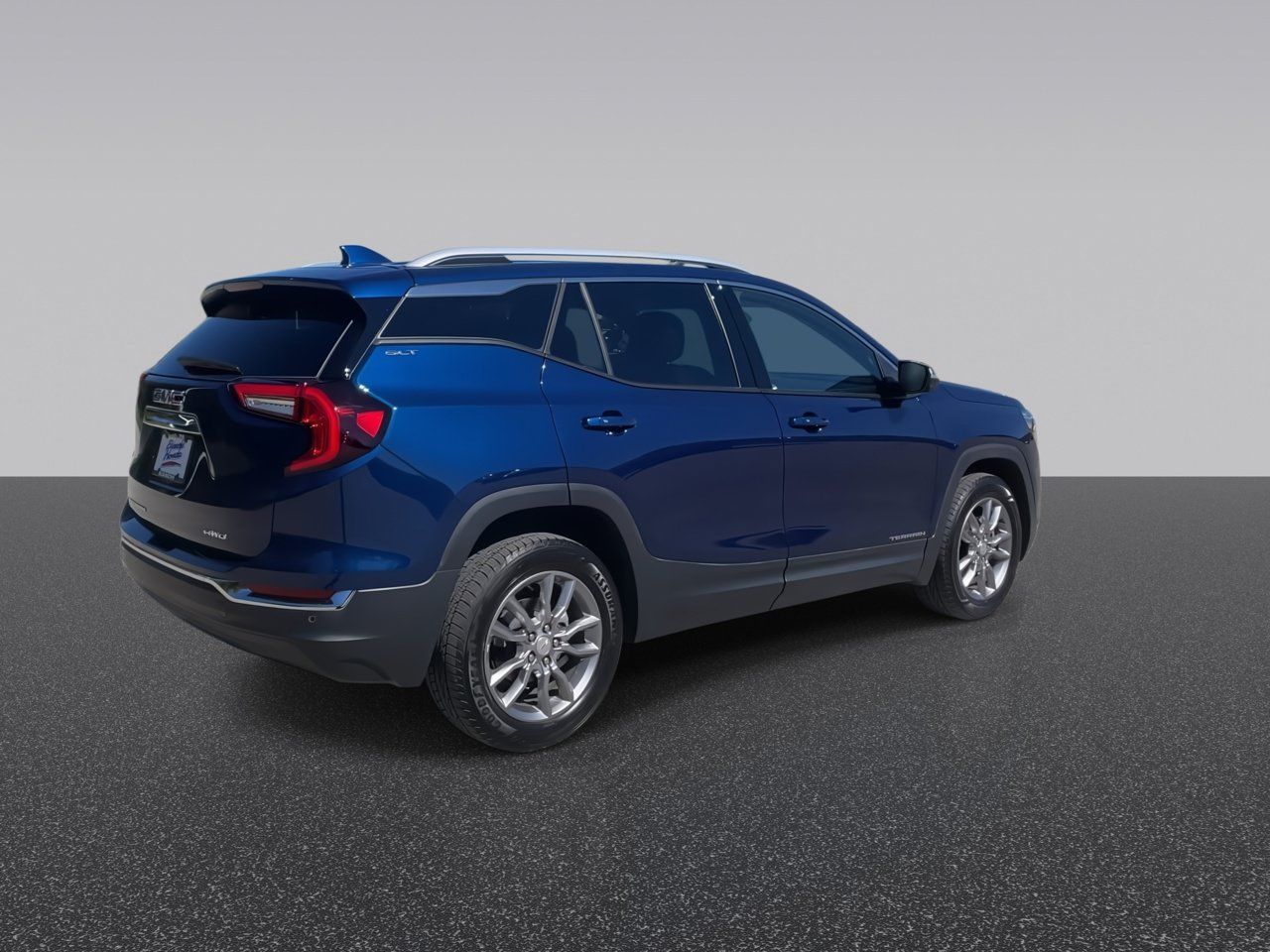 Used 2022 GMC Terrain SLT w/ Tech Package AWD/4WD image 9