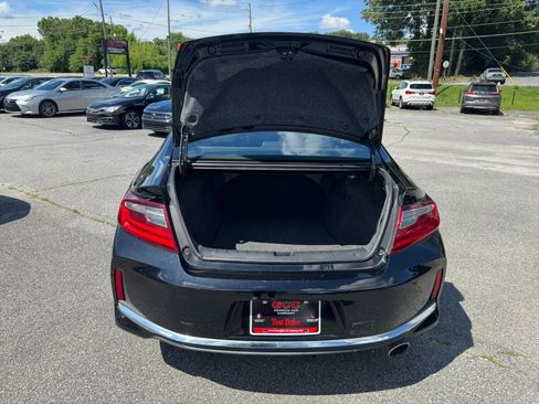 Used 2017 Honda Accord EX image 27