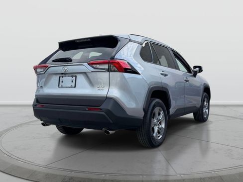 Used 2024 Toyota RAV4 XLE AWD/4WD image 8
