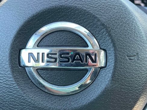 Used 2019 Nissan Rogue S FWD image 30