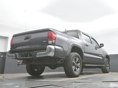 Used 2019 Toyota Tacoma TRD Off-Road AWD/4WD image 47