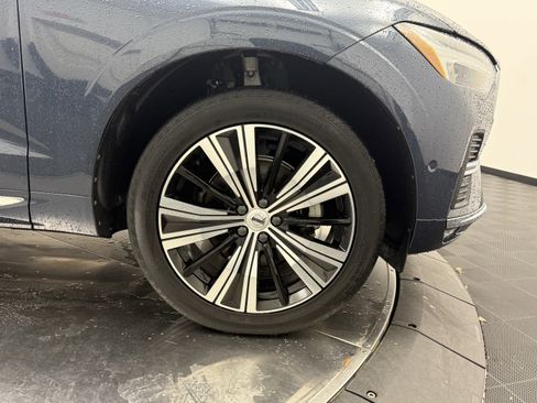 Certified 2023 Volvo XC60 B5 Plus w/ Climate Package FWD image 9