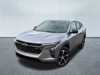 Used 2025 Chevrolet Trax RS w/ Sunroof Package video 2