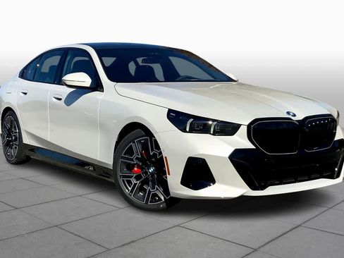 Used 2026 BMW 550e xDrive 550e xDrive w/ Executive Package image 2