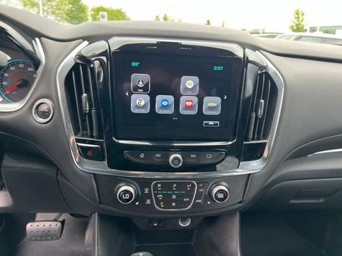 Used 2018 Chevrolet Traverse LT AWD/4WD image 16