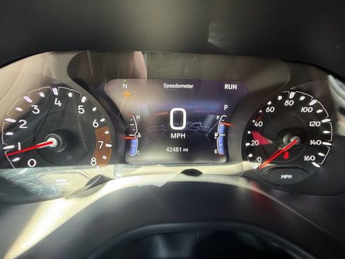 Used 2025 Jeep Compass Trailhawk AWD/4WD image 13