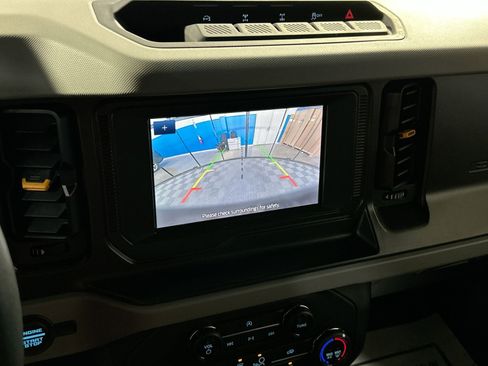 Used 2021 Ford Bronco Badlands image 23