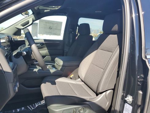 New 2026 Chevrolet Suburban LS image 17