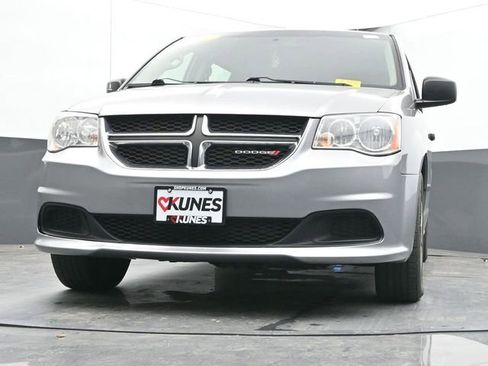 Used 2016 Dodge Grand Caravan American Value Package image 21