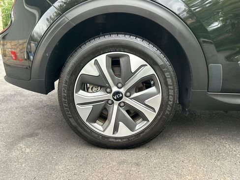 Used 2020 Kia Niro EX Premium w/ Cold Weather Package image 29