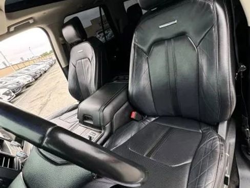 Used 2018 Ford Expedition Platinum AWD/4WD image 17