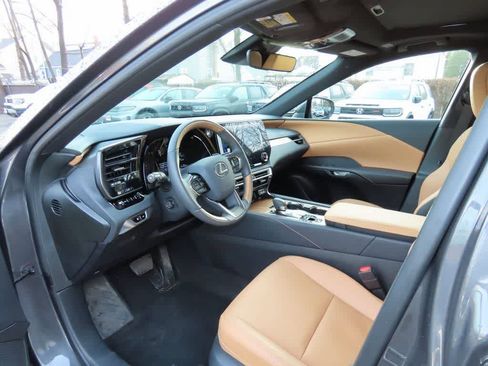 Used 2025 Lexus RX 350 Premium w/ Accessory Package (Z1) image 2