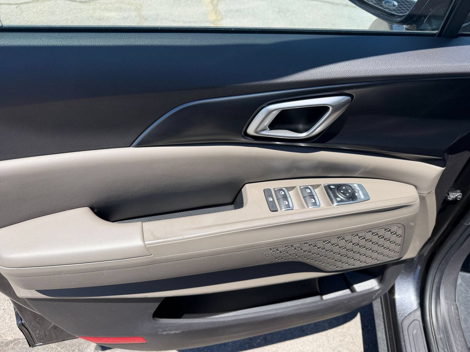 Used 2026 Kia Carnival FWD image 18