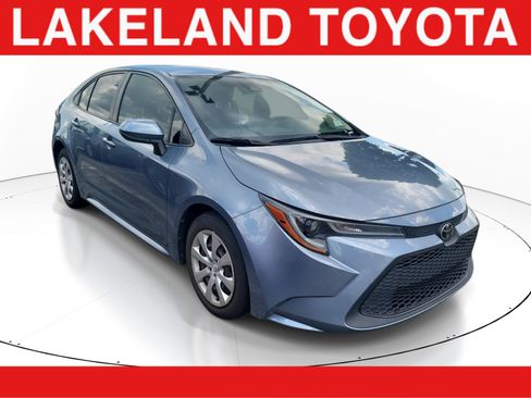Certified 2022 Toyota Corolla LE FWD image 1