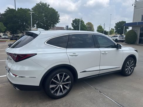 Certified 2025 Acura MDX FWD w/ Technology Package image 4