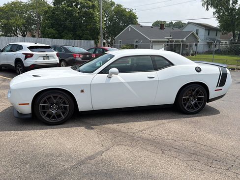 Used 2019 Dodge Challenger R/T Scat Pack w/ Plus Package RWD image 4