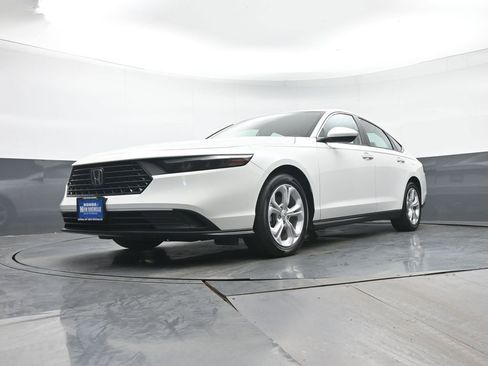 Used 2024 Honda Accord LX image 23