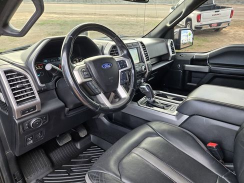 Used 2018 Ford F150 Platinum w/ Equipment Group 701A Luxury image 14