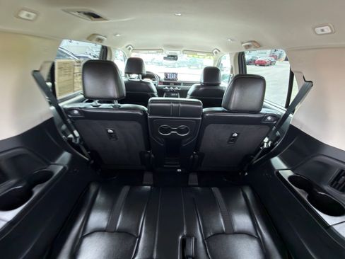 Used 2025 Honda Pilot EX-L image 30