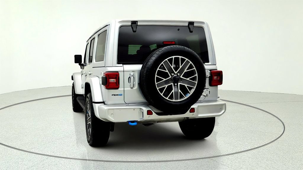 Used 2022 Jeep Wrangler Unlimited Sahara AWD/4WD image 6