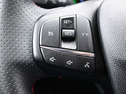 Used 2025 Ford Escape ST-Line AWD/4WD image 27