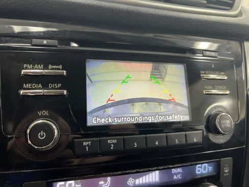 Used 2015 Nissan Rogue SV AWD/4WD image 15