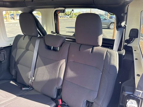 Used 2022 Jeep Wrangler Unlimited Sport image 16