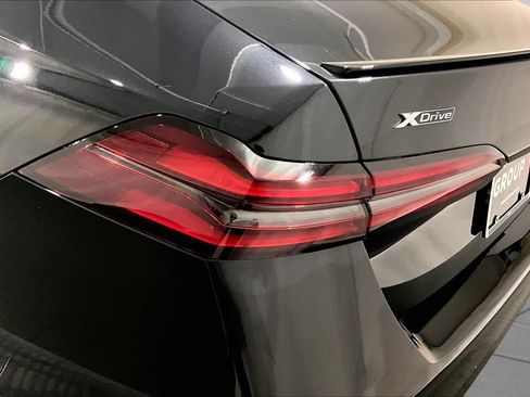 New 2027 BMW 550e xDrive w/ Premium Package AWD/4WD image 5