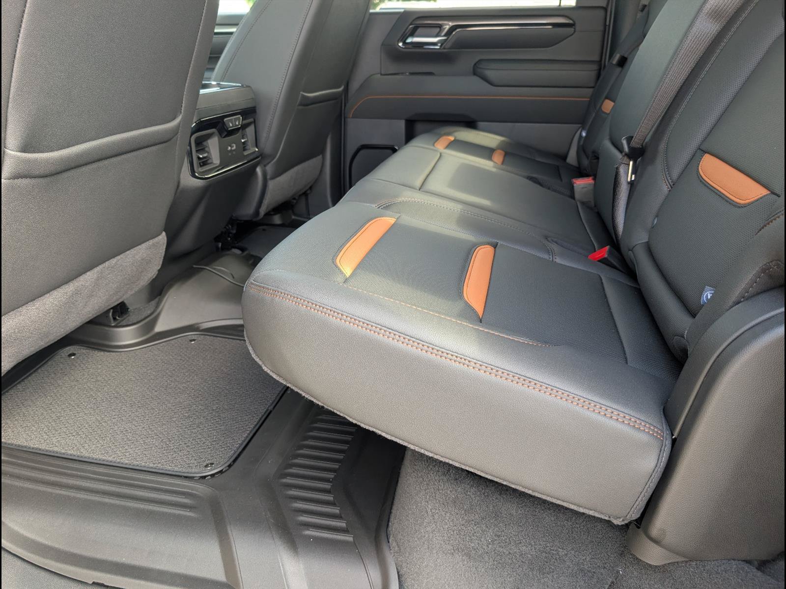 New 2026 GMC Sierra 2500 AT4 w/ AT4 Premium Plus Package AWD/4WD image 12