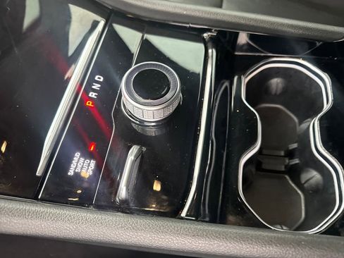 Used 2023 Jeep Grand Cherokee L Limited w/ Luxury Tech Group II image 21