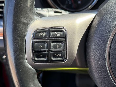 Used 2012 Jeep Grand Cherokee Overland image 14