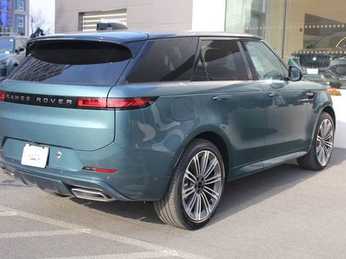 New 2026 Land Rover Range Rover Sport Dynamic SE image 2