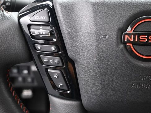 Used 2023 Nissan Frontier PRO-4X w/ Pro Convenience Package AWD/4WD image 7