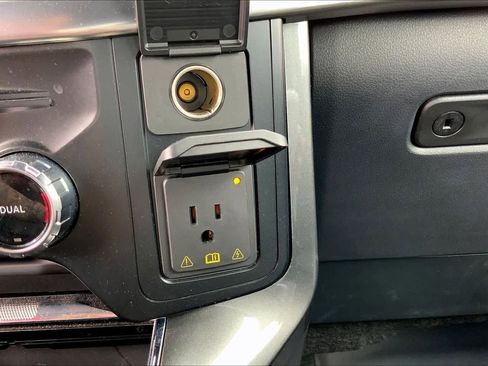 Certified 2023 Ford F150 Lariat image 32