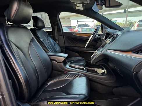 Used 2019 Lincoln MKC Select w/ Select Plus Package FWD image 24