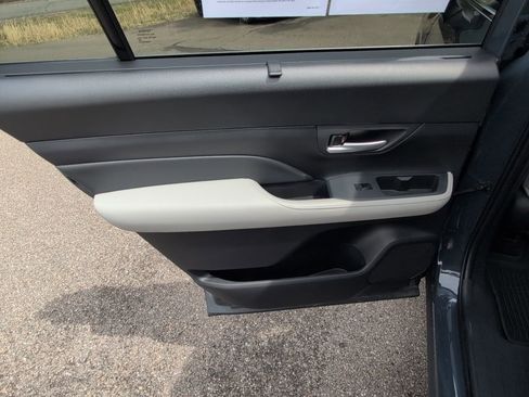 Used 2026 Toyota Grand Highlander XLE image 14