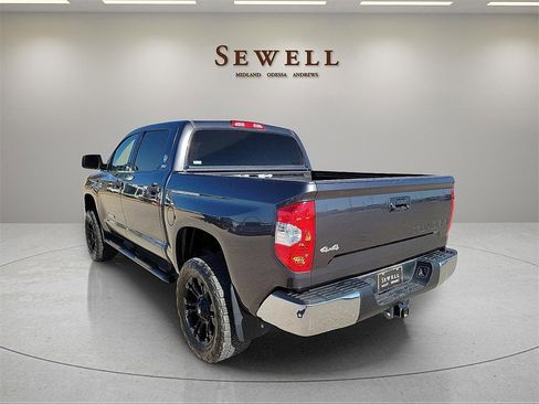 Used 2017 Toyota Tundra SR5 w/ SR5 Upgrade Package image 3