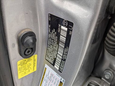 Used 2018 Toyota C-HR XLE image 25