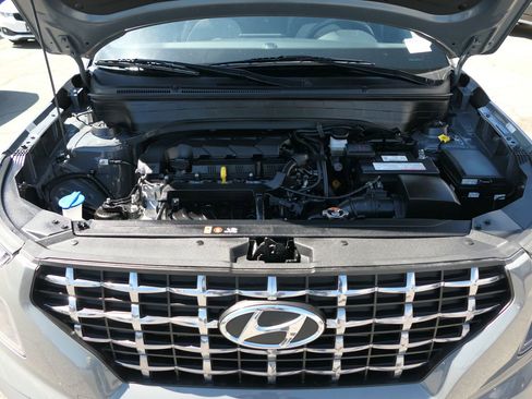 Used 2023 Hyundai Venue SEL image 28