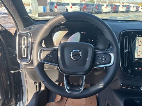 New 2026 Volvo XC40 B5 Ultra w/ Protection Package Premier AWD/4WD image 23